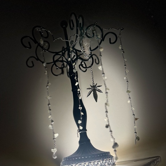 Handcrafted Wired Crystal MaryJane inspired Chime - Picture 4 of 4